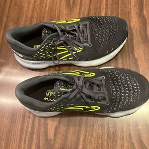 EUC Mens Brooks Glycerin 20 running shoes size 10.5